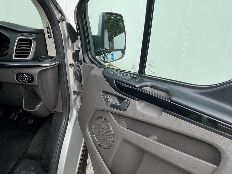 2021 Ford Tourneo Custom 320 EcoBlue Titanium 8 Seat Minibus Diesel Manual