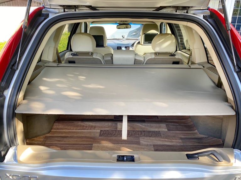 2008 xc90 load cover and net screen .