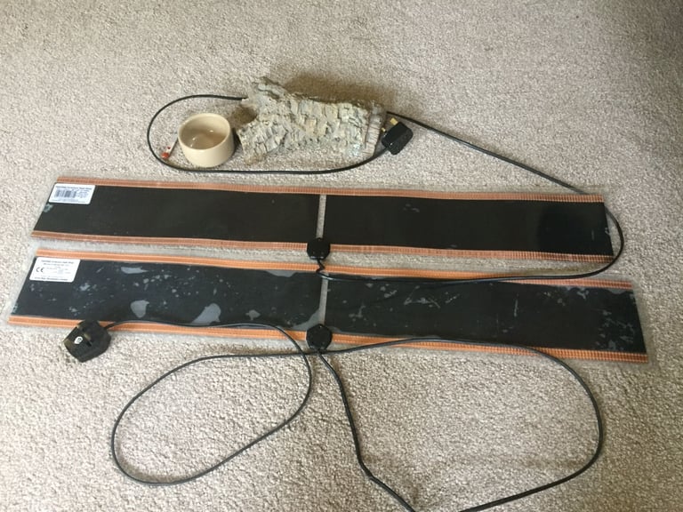 image for TWO large Habistat heat mats, ceramic log hide, thermometer and small dish ALL for