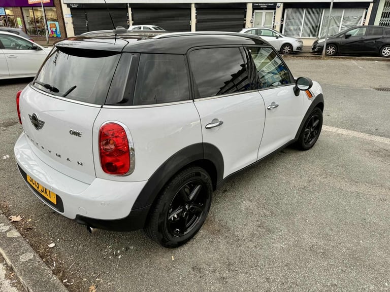 Mini, COUNTRYMAN, Hatchback, 2013, Manual, 1598 (cc), 5 doors