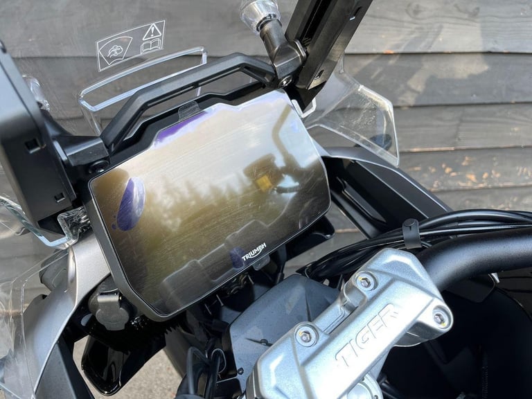 2025 Triumph Tiger 1200 GT PRO STANDARD COLOUR Petrol black 6 Speed