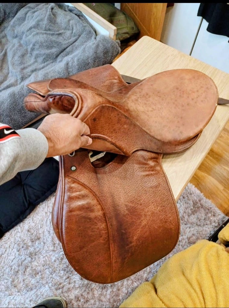 image for Horse saddle 17inch 