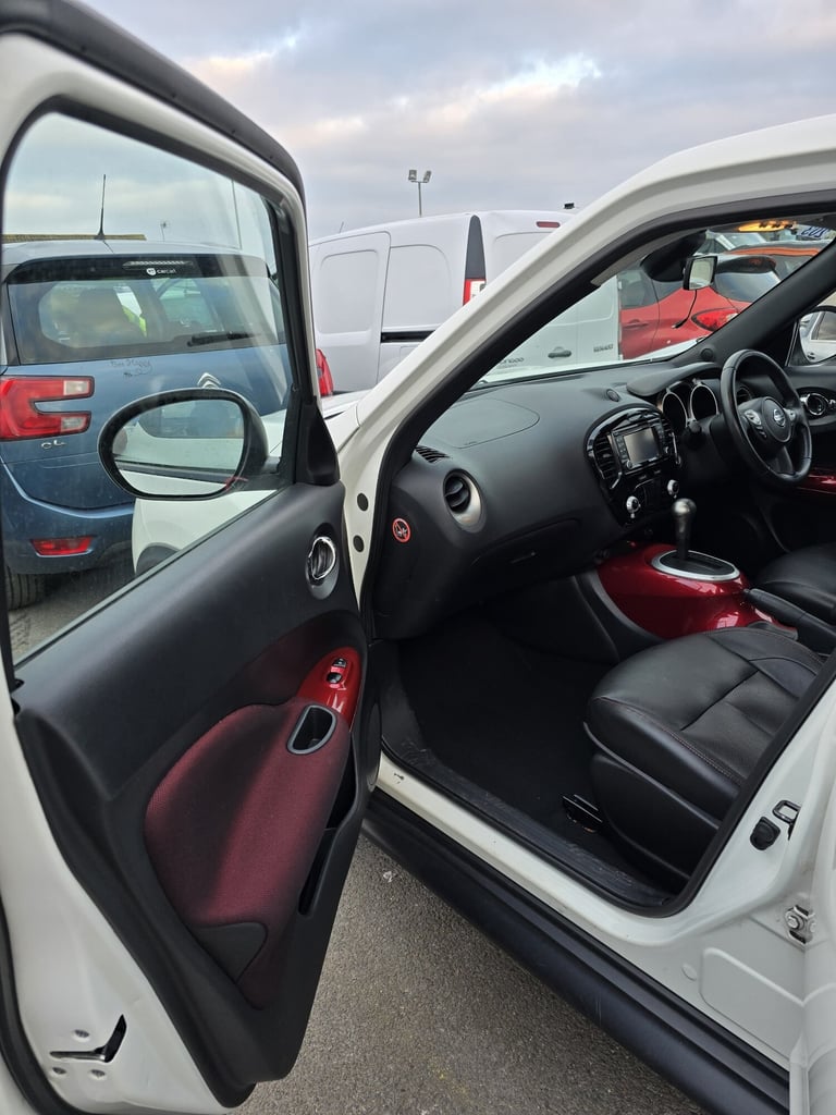 2013 Nissan Juke 1.6 Tekna 5dr CVT HATCHBACK Petrol Automatic