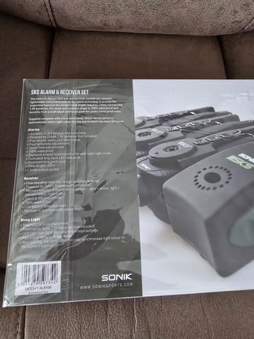 SONIK SKS BITE ALARM AND RECEIVER SET WITH BIVVY LIGHT NEW NEVER