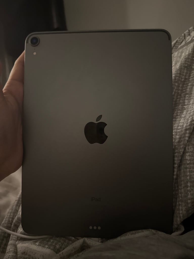 iPad Pro (11-inch)/2018. model A1980/64 GB