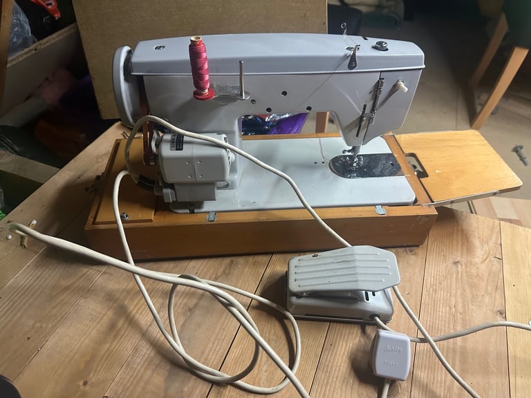 image for Vintage necchi sewline 20 sewing machine