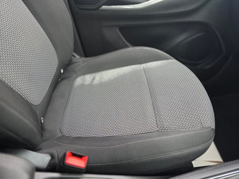 Vauxhall Grandland X SE