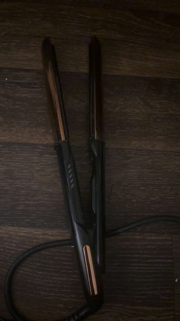 Babyliss hair straightener 