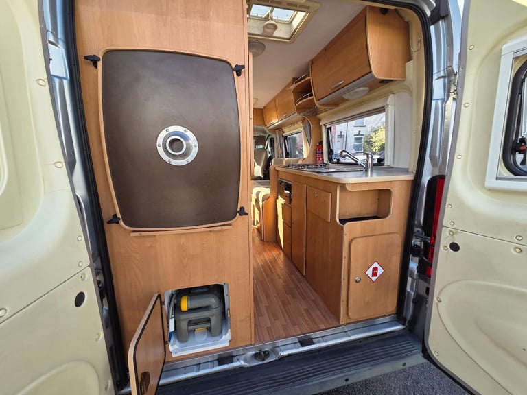 Trigano Tribute 550 2 berth motorhome DIESEL AUTOMATIC 2008/58