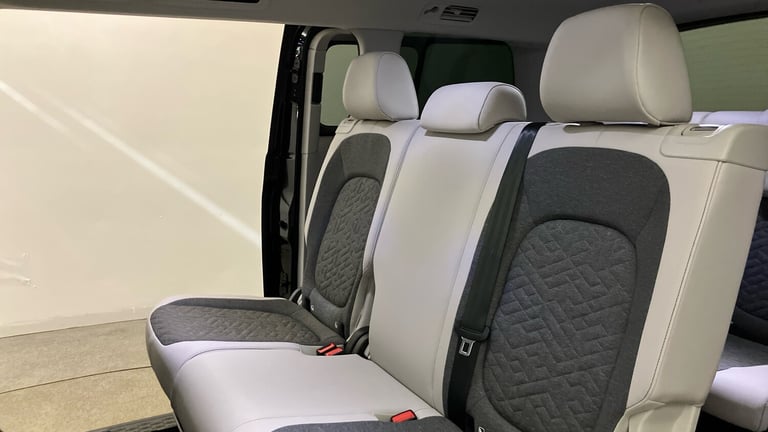 2025 Volkswagen ID.Buzz 210kW Style Pro 86kWh 5dr LWB Auto [7 Seat] Electric Estate Estate Electr...