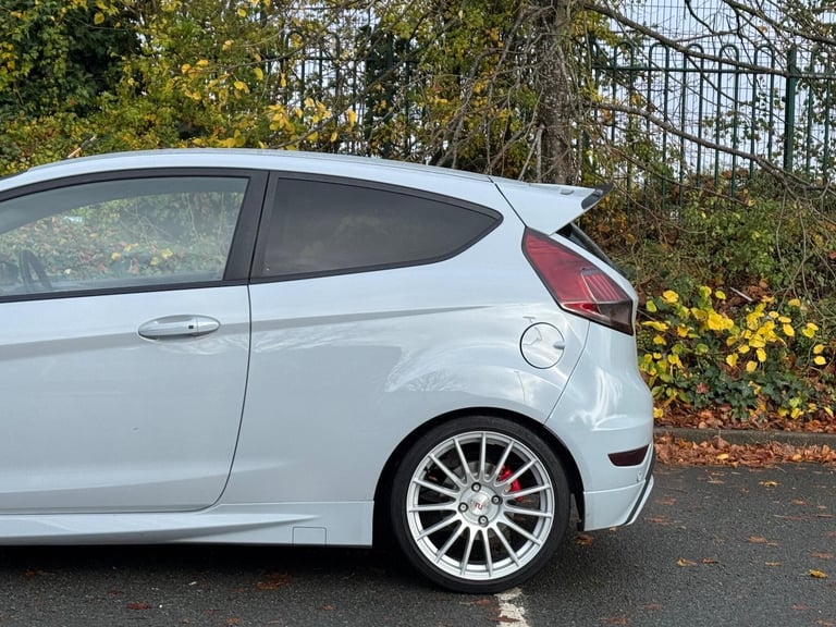 2016 Ford Fiesta 1.6T EcoBoost ST-200 Euro 6 3dr HATCHBACK Petrol Manual