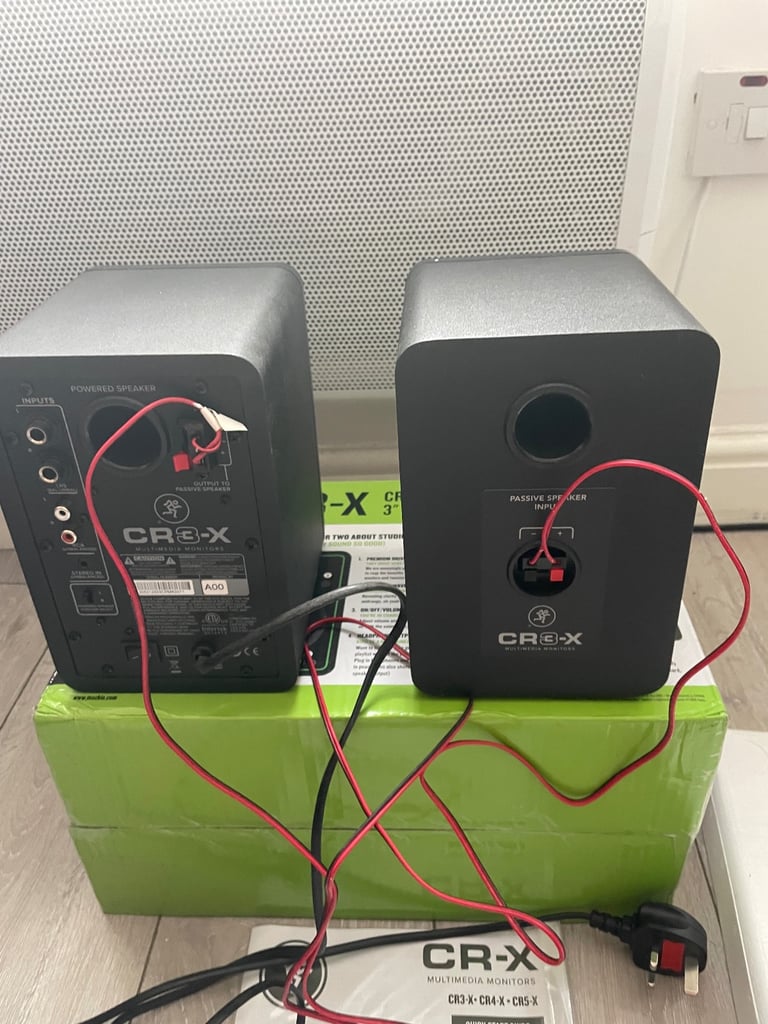 Mackie CR3-X active speakers 