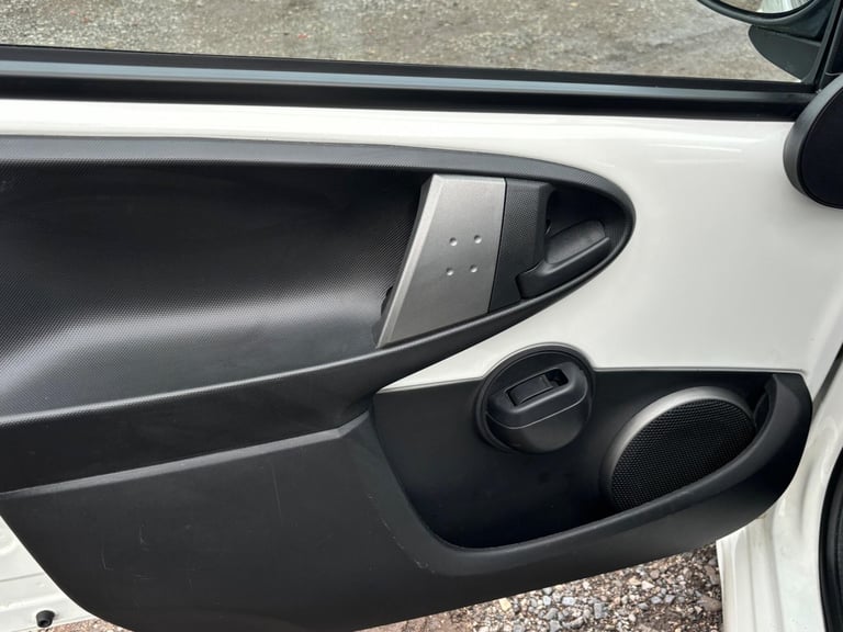 2013 Toyota AYGO 1.0 VVT-i Move 5dr HATCHBACK PETROL Manual