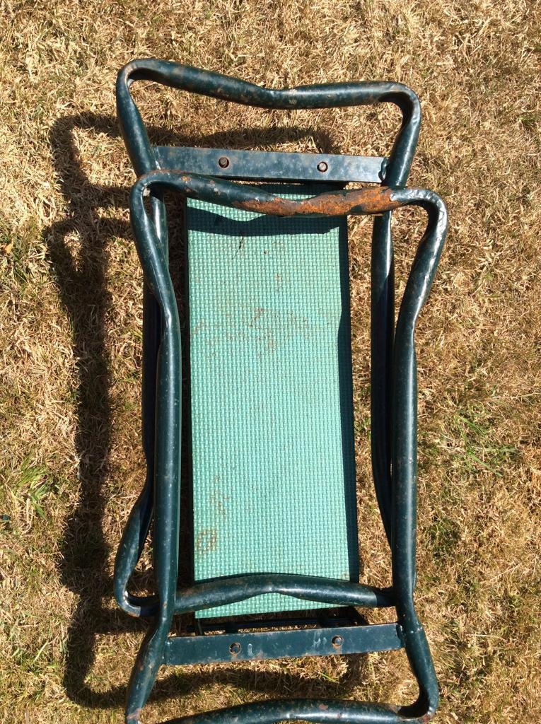 Foldable garden kneeler REDUCED