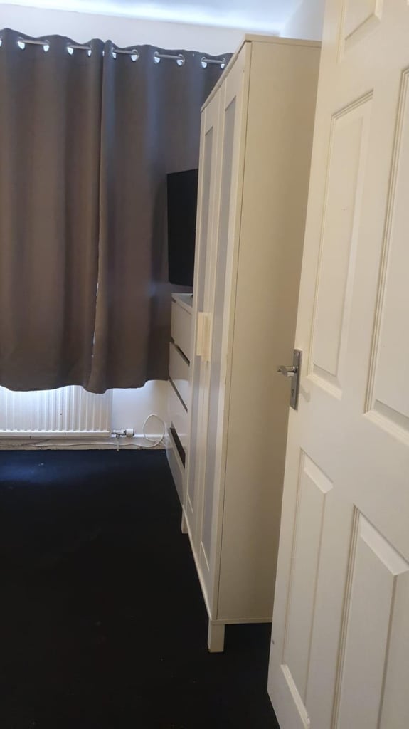 Room to rent 