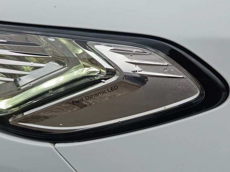 2015 Ford Mondeo 2.0 TDCi Titanium 5dr HATCHBACK DIESEL Manual