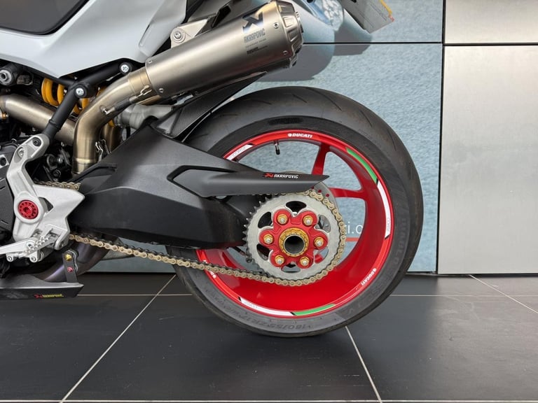 2021 Ducati Supersport S – 5,402 Miles