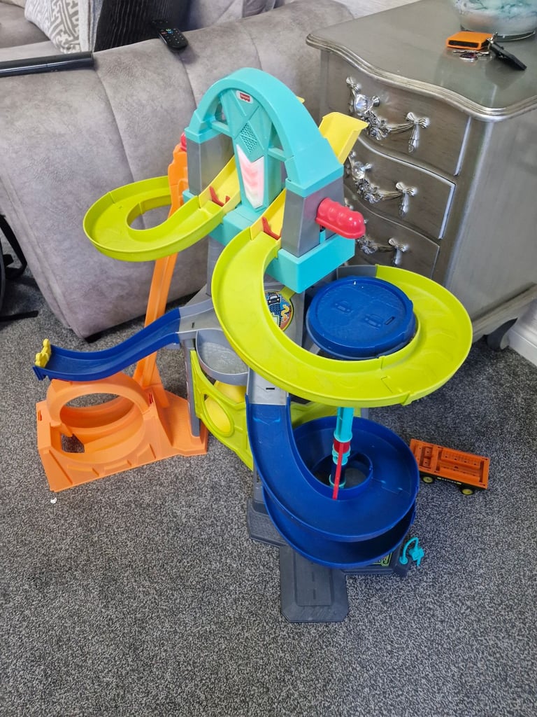 Car garages 