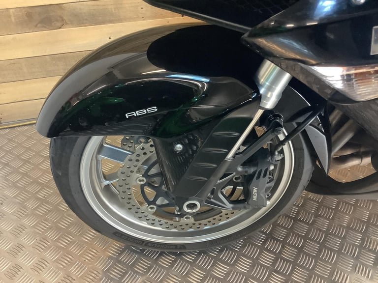 KAWASAKI GTR1400 2009 28K MILES