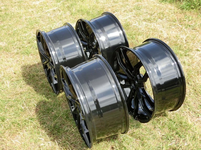 Volkswagen VW Transporter T5 20 Inch Alloy Wheel Set - Warfield Bracknell