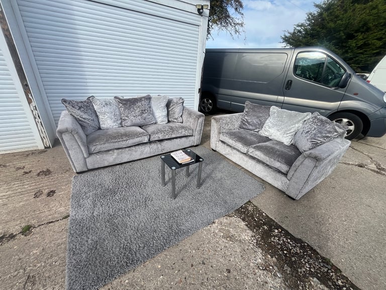 DELIVERY AVAILABLE - Silver Crushed Velvet 3/2 Seater Sofa Set 