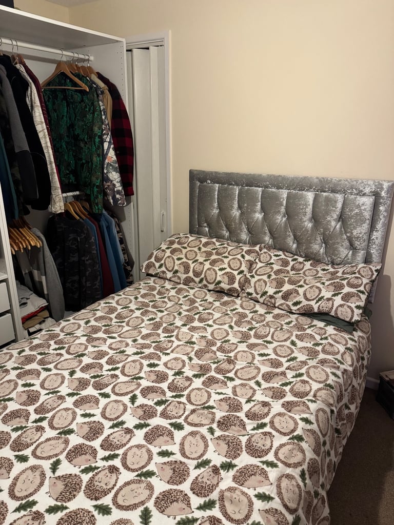 SLEEP Windsor Divan Bed Set with headboard 