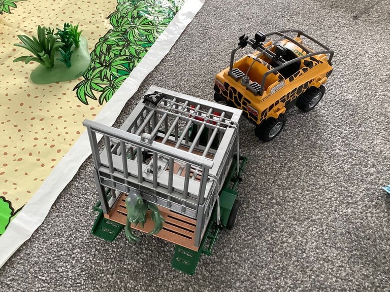 Playmobil Set 4175 Adventure Amphibian Vehicle & Deinonychus - plus extras!