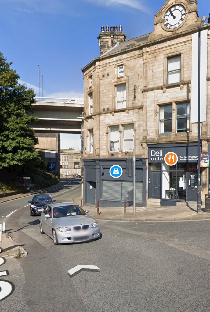 SHOP TO RENT IN HALIFAX HX1 1XQ
