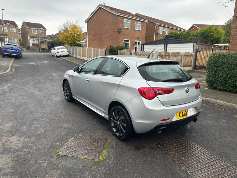 Alfa Romeo, GIULIETTA, Hatchback, 2010, Manual, 1956 (cc), 5 doors