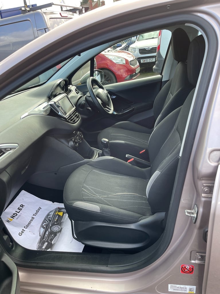 2014 Peugeot 208 ACTIVE 5-Door Petrol