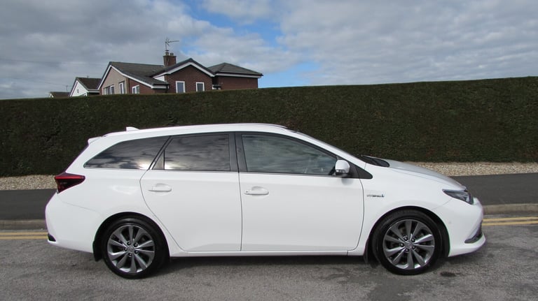 2015 Toyota Auris 1.8 Hybrid Excel 5dr CVT ESTATE Petrol/Electric Hybrid Automatic