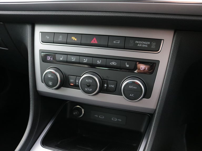  SEAT Ateca 1.5 TSI EVO FR Black Edition SUV 5dr Petrol Manual Euro 6 (s/s) (150 ps) Petrol Manual