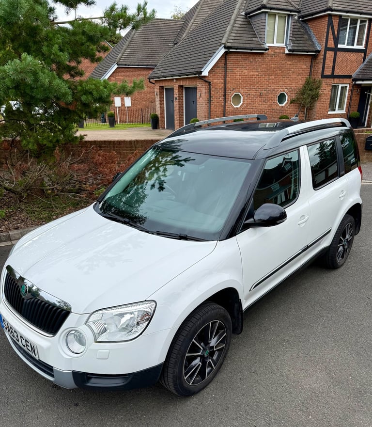 Skoda, YETI, Hatchback, 2013, Manual, 1968 (cc), 5 doors