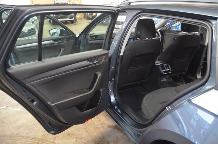 2019 Skoda Superb 1.6 TDI 120 S Estate  Diesel Manual