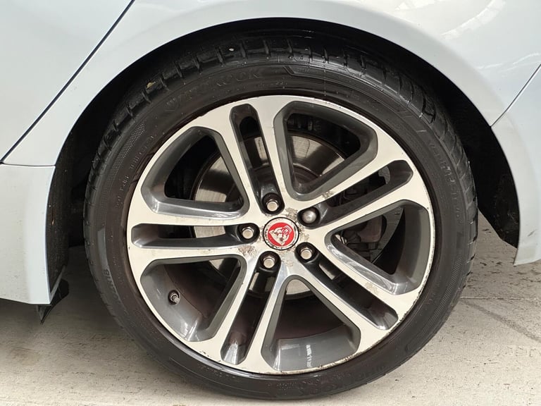 2016 Jaguar XE 2.0d Portfolio Auto Euro 6 (s/s) 4dr Saloon Diesel Automatic