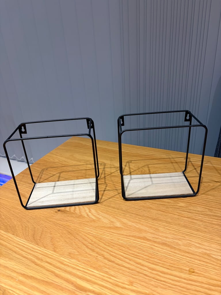 Hanging Shelves 