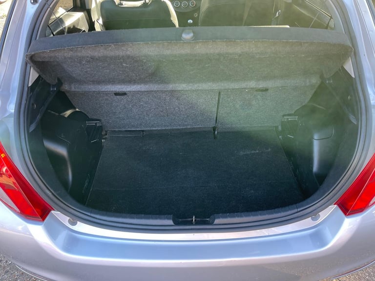 TOYOTA YARIS 1.3 Dual VVT-i Trend 2012