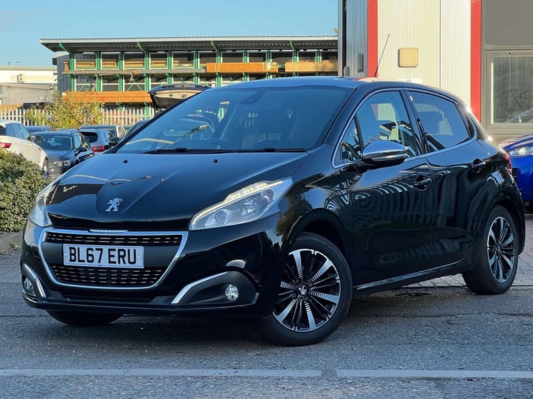 2017 Peugeot 208 1.2 PureTech Allure Premium Hatchback 5dr Petrol Manual Euro 6 (s/s) (82 ps Hatc...