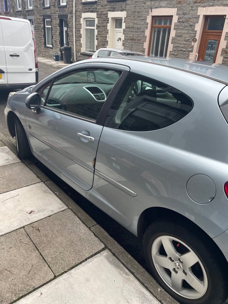 Peugeot, 207, Hatchback, 2011, Manual, 1360 (cc), 3 doors