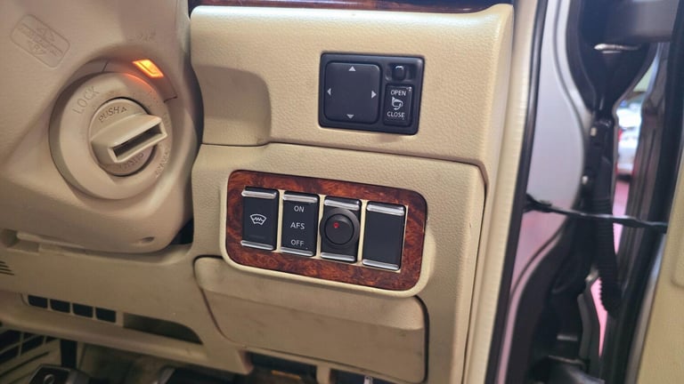 2005 Nissan Elgrand 4wd 2.5 Nismo modified Ready to go  Petrol Automatic