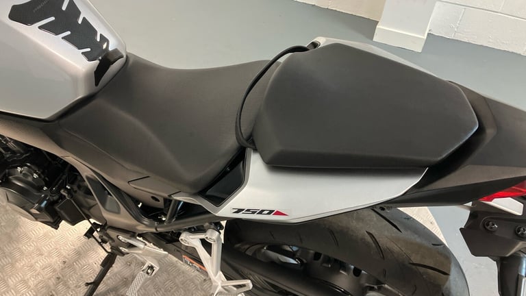 2025 Honda CB Honda CB750 Hornet (25MY) ROADSTER Petrol Manual