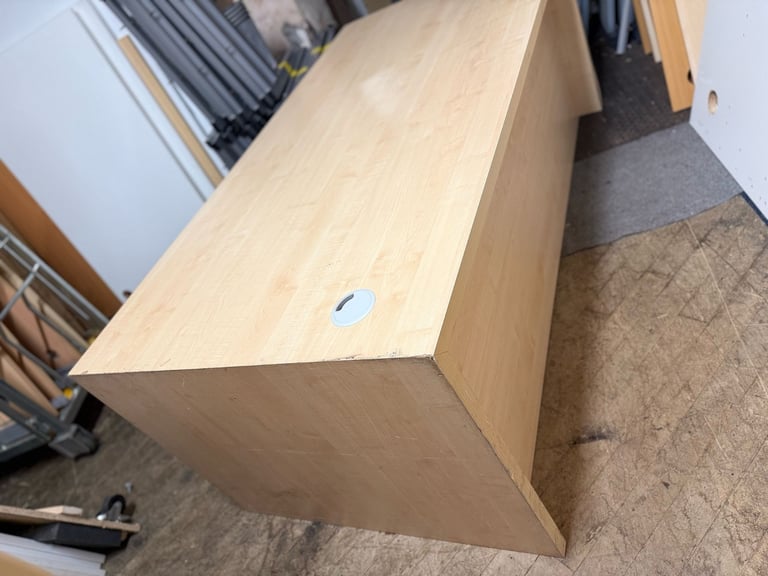 Reception desk 200cm x 100cm..Large Executive office desk 2 meter by 1 meter heavy duty