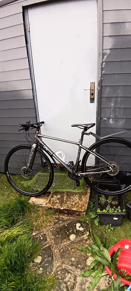 image for Liv thrive 2021 flat bar road bike/hybird 