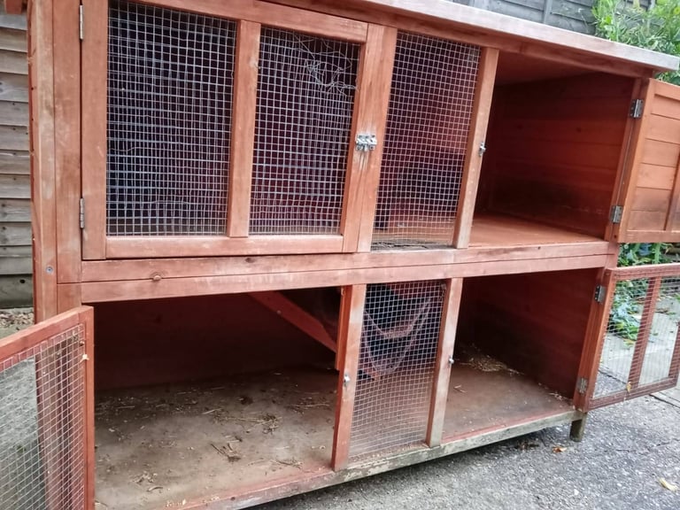 image for Used Bluebell Rabbit hutch (pets at home)