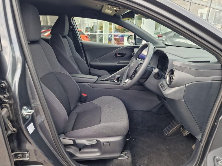 2024 Toyota C-HR 2.0 VVT 13.6kWh Design CVT Euro 6 (s/s) 5dr HATCHBACK Petrol/Electric Hybrid Aut...