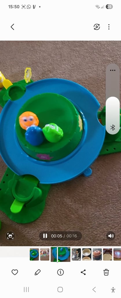 Flying Froggles Battery Operated Board Fame