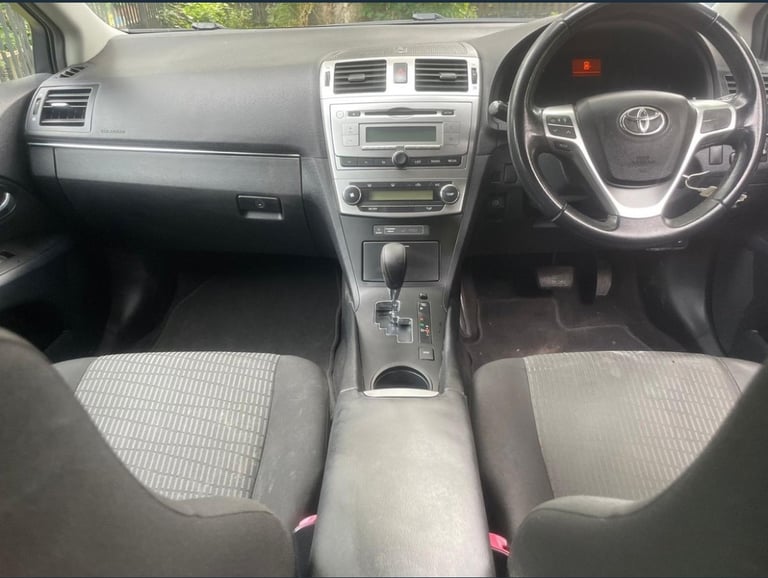 Toyota, AVENSIS, Saloon, 2013, Semi-Auto, 1798 (cc), 4 doors