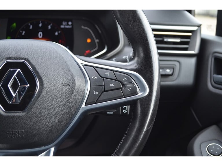 2021 Renault Clio TCe Lutecia Hatchback Petrol Manual