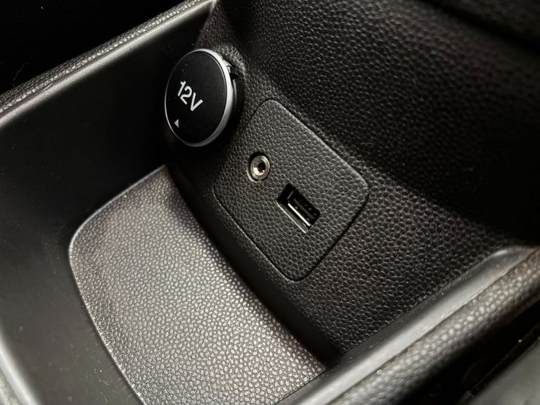 2014 Ford Fiesta 1.0T EcoBoost Zetec Hatchback 5dr Petrol Manual Euro 5 (s/s) (100 ps) Hatchback ...