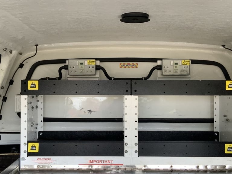 2021 Toyota Hilux 2.4 D-4D Invincible Pickup Double Cab 4dr Diesel Manual 4WD Euro 6 (s/s) (1 PIC...